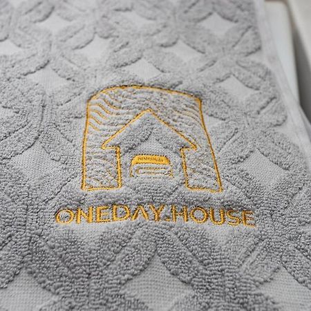 Центр Просторі Апартаменти, Поруч Площа Ternopil Ngoại thất bức ảnh
